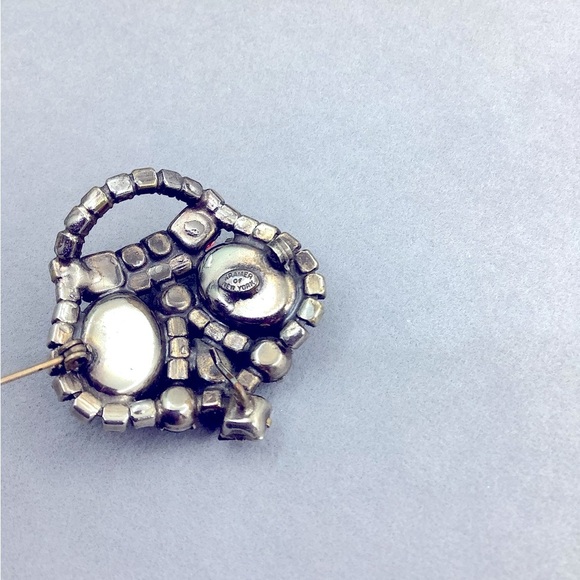 Vintage Kramer Dragons Breath Art Glass Purple and Red Crown Brooch - Picture 2 of 3